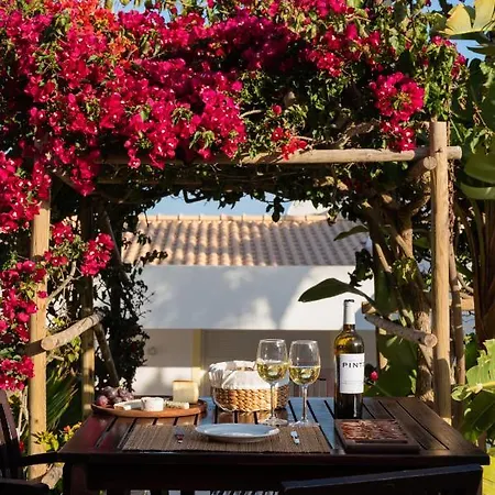 维拉卢斯公寓式酒店 4* Luz