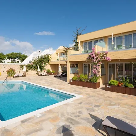 维拉卢斯公寓式酒店 4* Luz