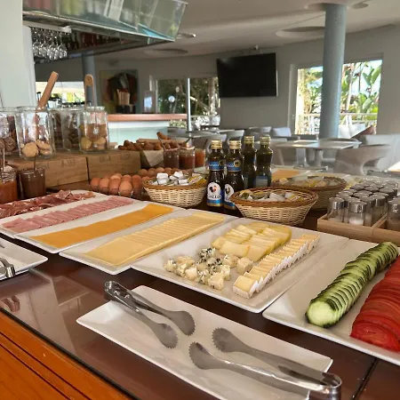 维拉卢斯公寓式酒店 Luz