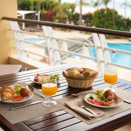 Vila Luz Aparthotel 4*