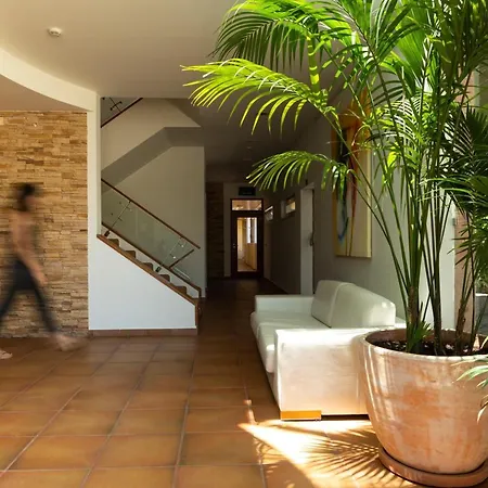 Vila Luz Aparthotel 4*