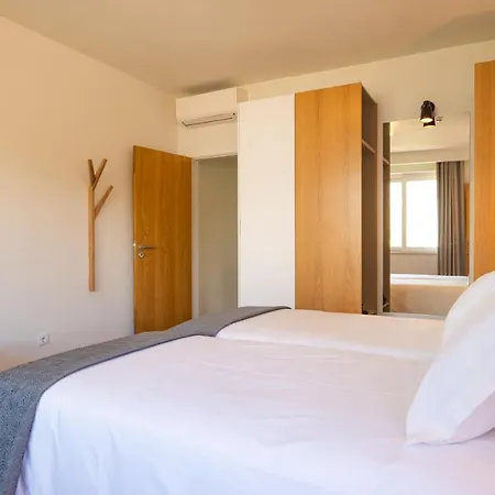 Aparthotel Vila Luz 4* Luz