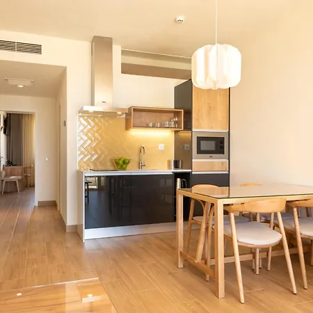 Vila Luz Aparthotel 4*